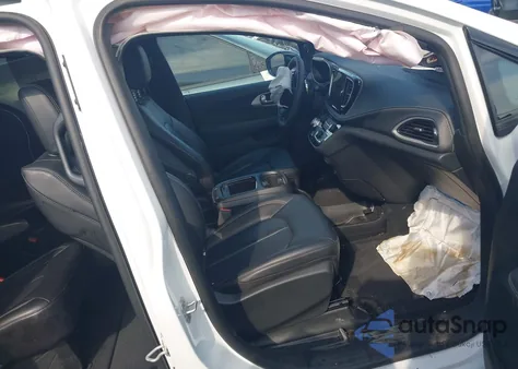 2024 Chrysler Pacifica Touring L из США, поврежденный, VIN 2C4RC1BG6RR117003